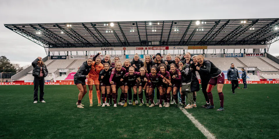 event banner for SGS Essen W - FC Bayern München Frauen