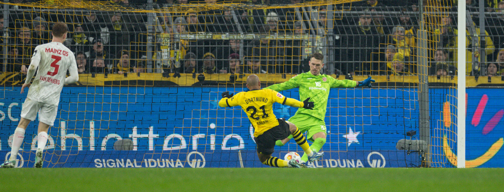 Daniel Batz | Borussia Dortmund vs Mainz 05 header image