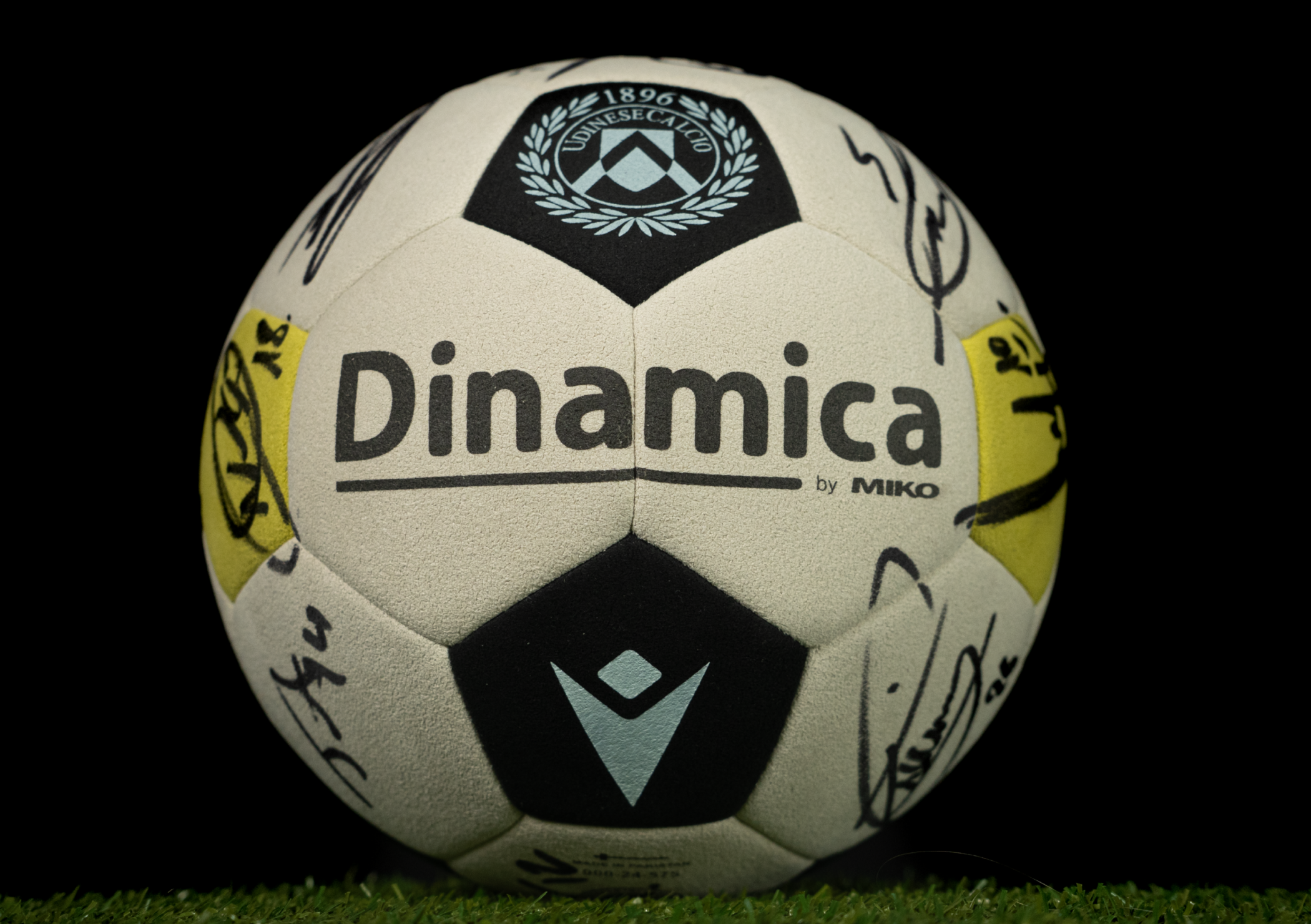 Udinese | Signed Balls header image