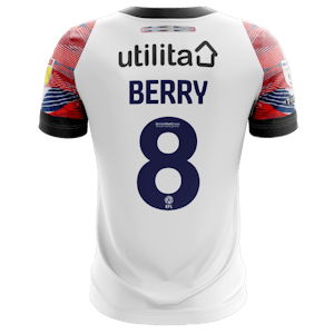 Luke Berry Luton Town forması