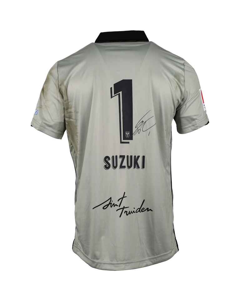 Zion Suzuki 鈴木彩艶 STVV のシャツ