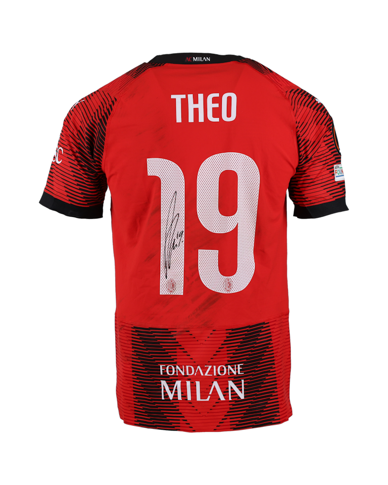 Theo Hernández AC Milan forması