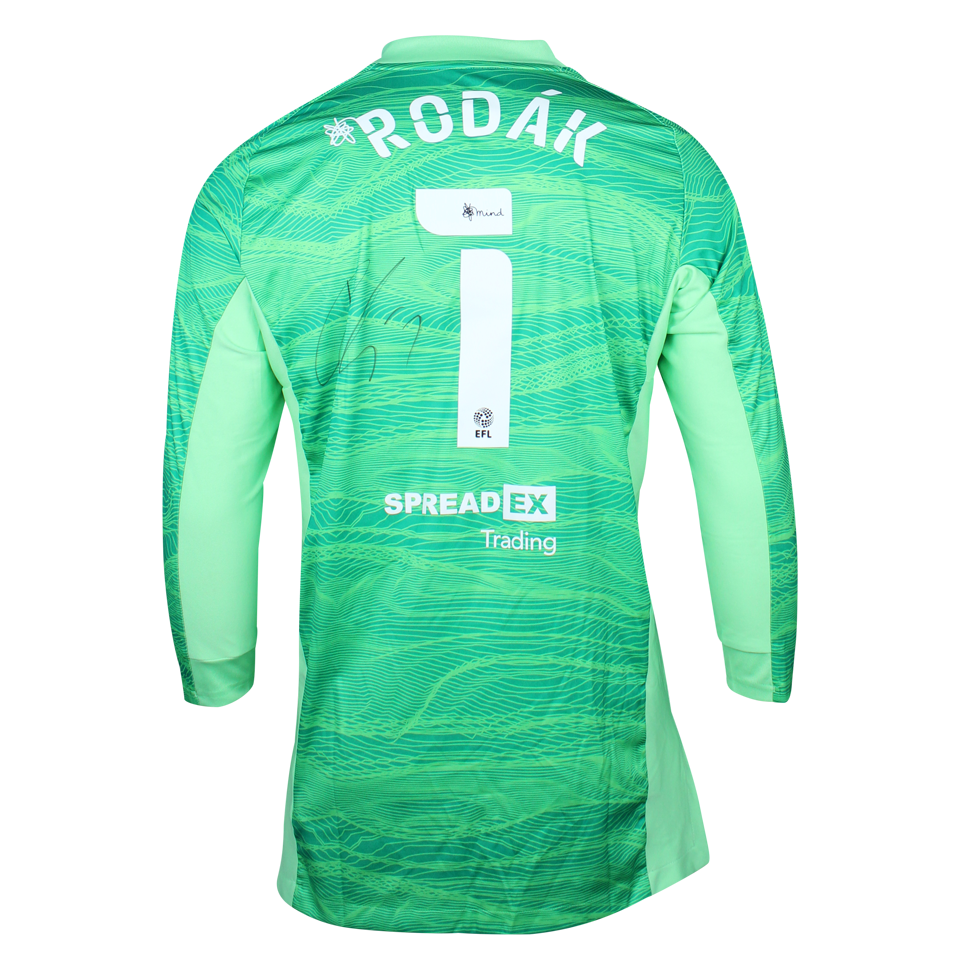 Marek Rodák Fulham shirt