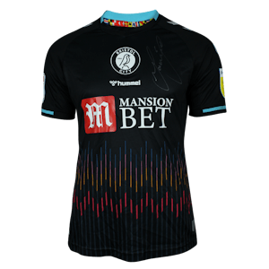 Matty James Bristol City のシャツ