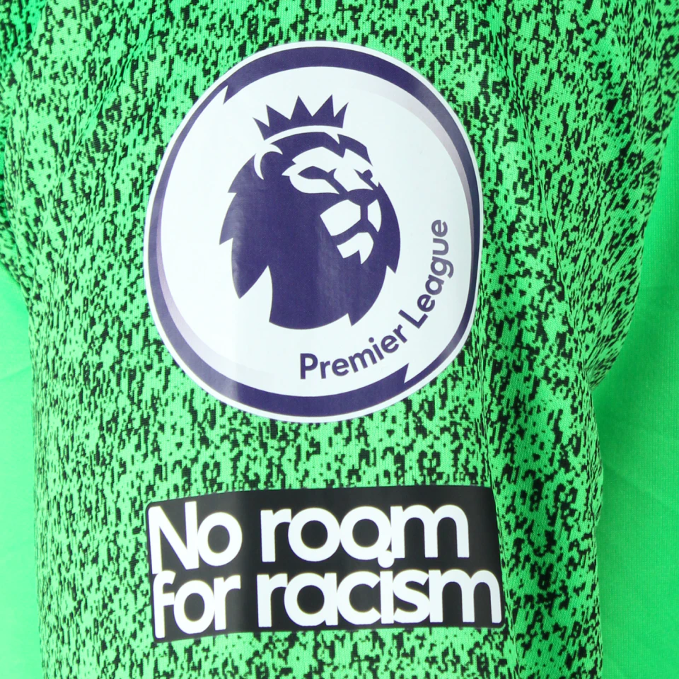 来自Burnley的Nick Pope球衣