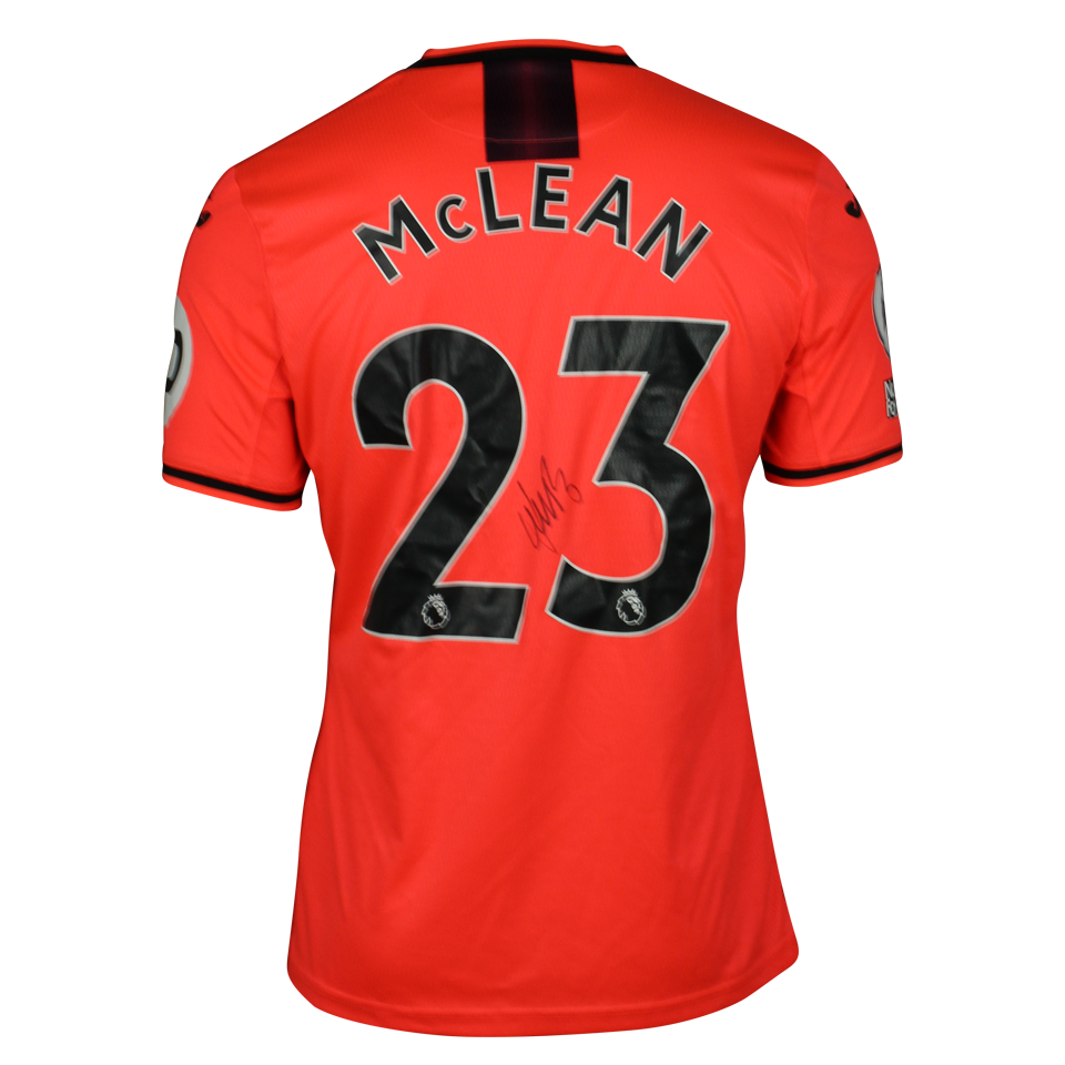 Kenny McLean Norwich City のシャツ