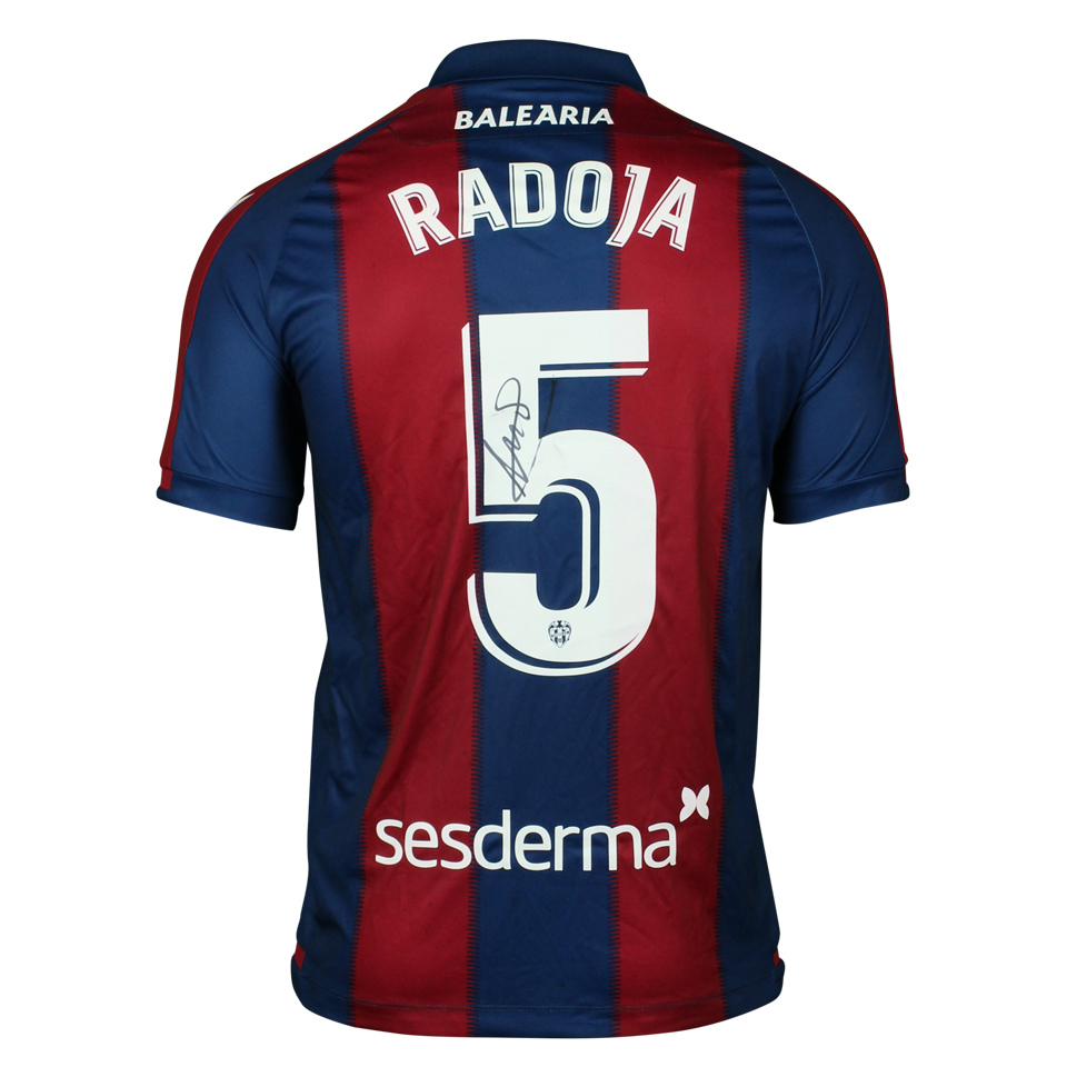 Nemanja Radoja Levante UD shirt
