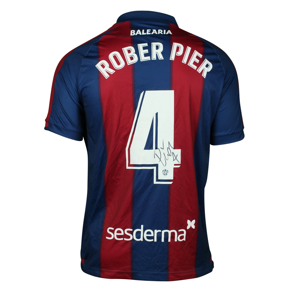 Roberto Suárez Pier Levante UD shirt