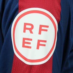 Erika Gonzalez Levante Femenino shirt