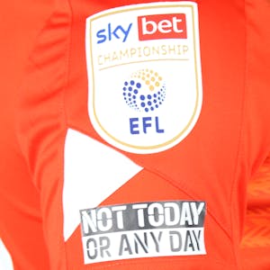 Amari'i Bell Luton Town jersey