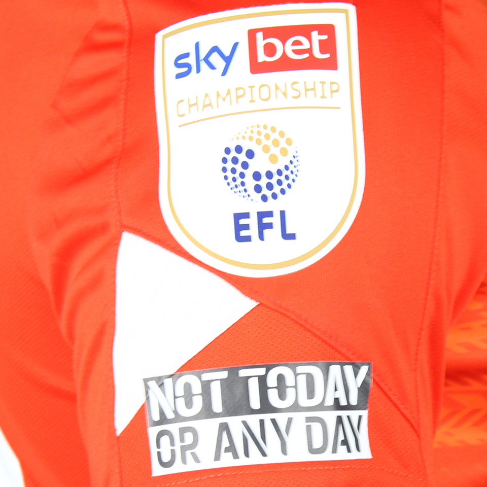 Amari'i Bell Luton Town jersey