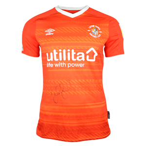 Amari'i Bell Luton Town jersey