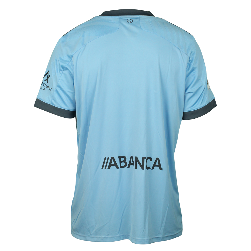 Celta Vigo Squad Signed Shirt - 2