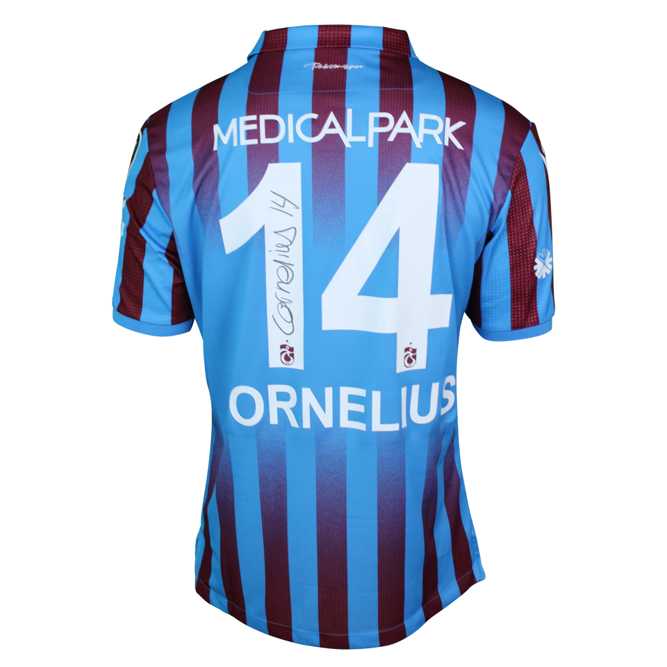Andreas Evald Cornelius Trabzonspor camisa.