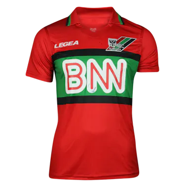 N.E.C. 팀의 Calvin Verdonk 셔츠