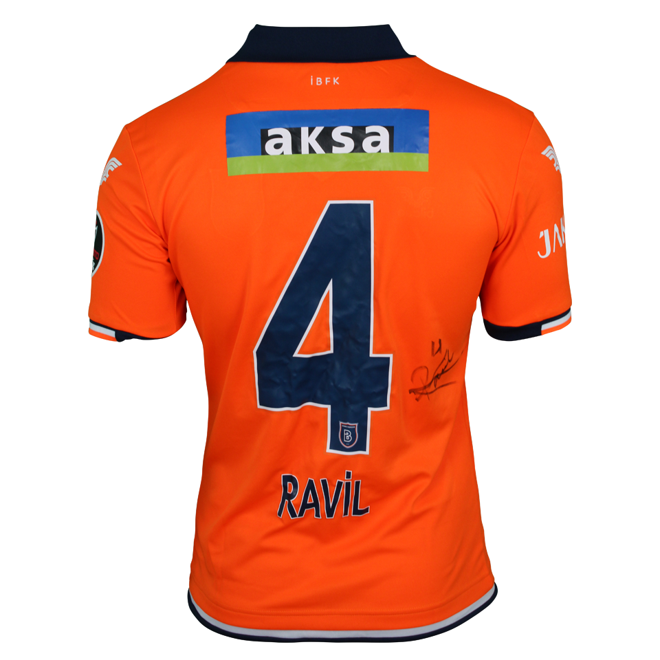 Ravil Tagir İstanbul Başakşehir shirt