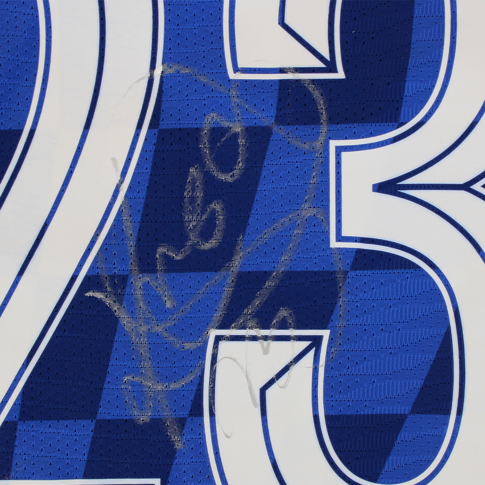 Robert Kenedy Nunes do Nascimento Chelsea shirt
