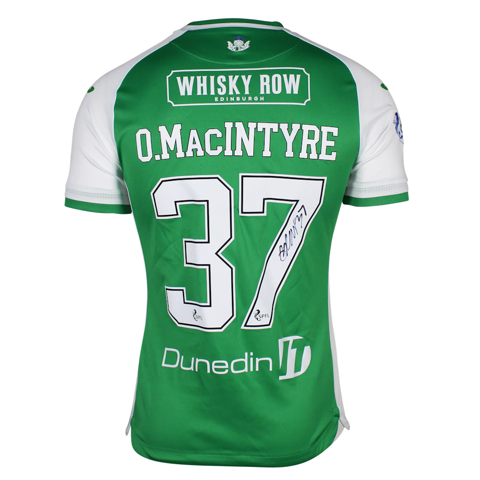 Oscar MacIntyre Hibernian shirt