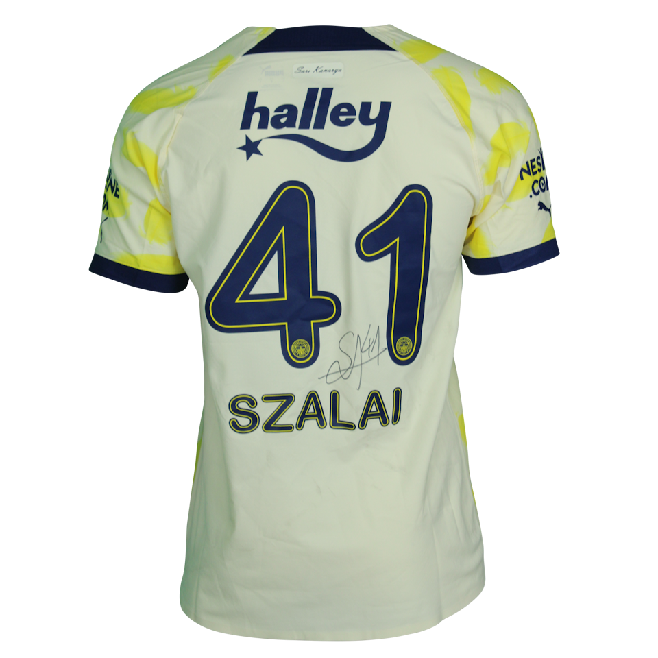 Attila Szalai Fenerbahçe camisa.