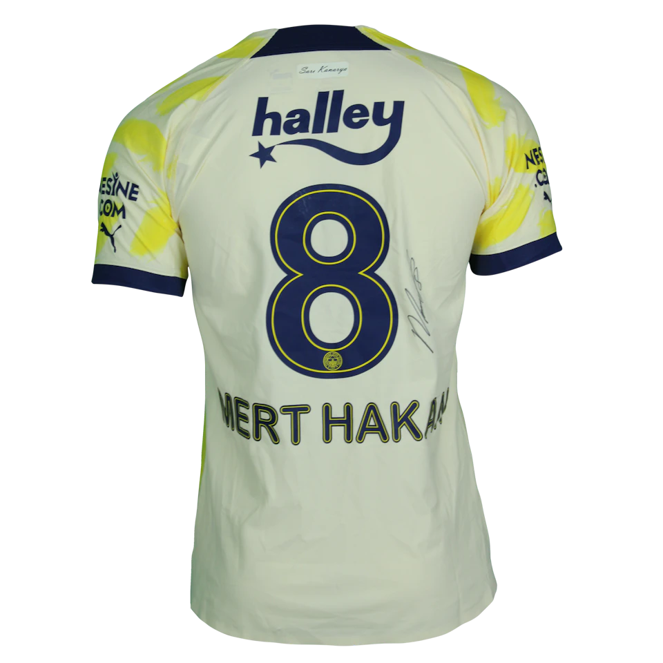 来自Fenerbahçe的Mert Hakan Yandaş球衣