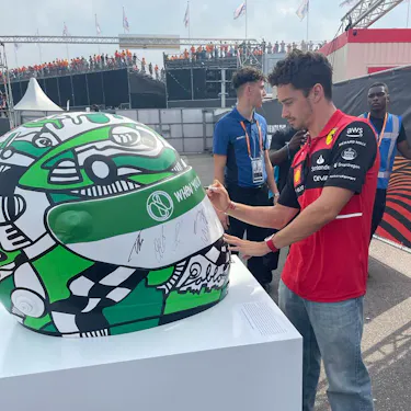 Heineken x Pablo Lücker: Unique Helmet Signed by F1 Drivers