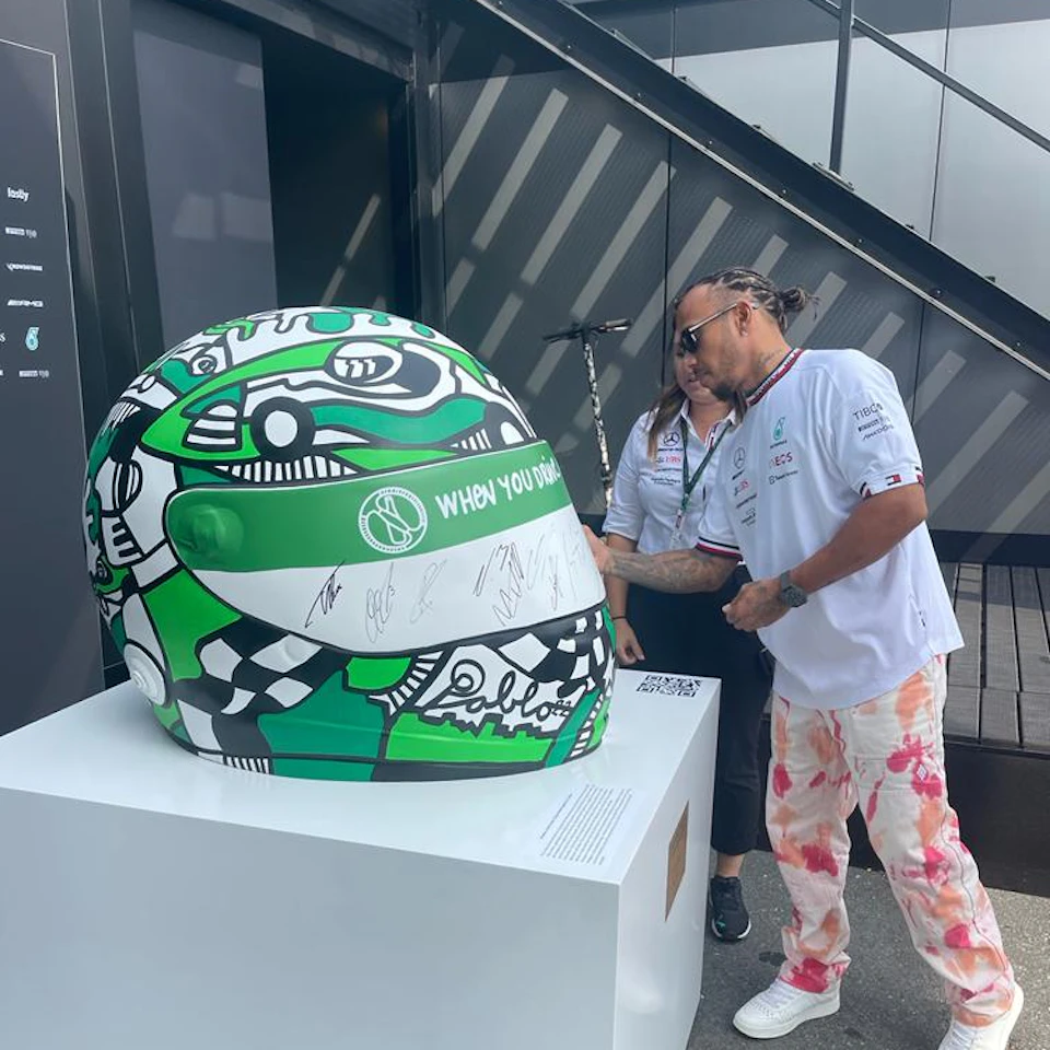 Heineken x Pablo Lücker: Unique Helmet Signed by F1 Drivers
