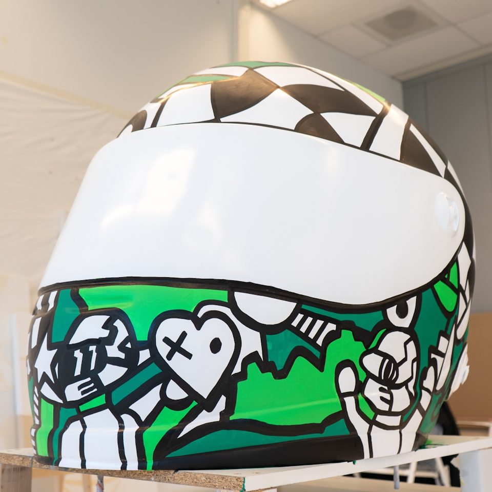 Heineken x Pablo Lücker: Unique Helmet Signed by F1 Drivers