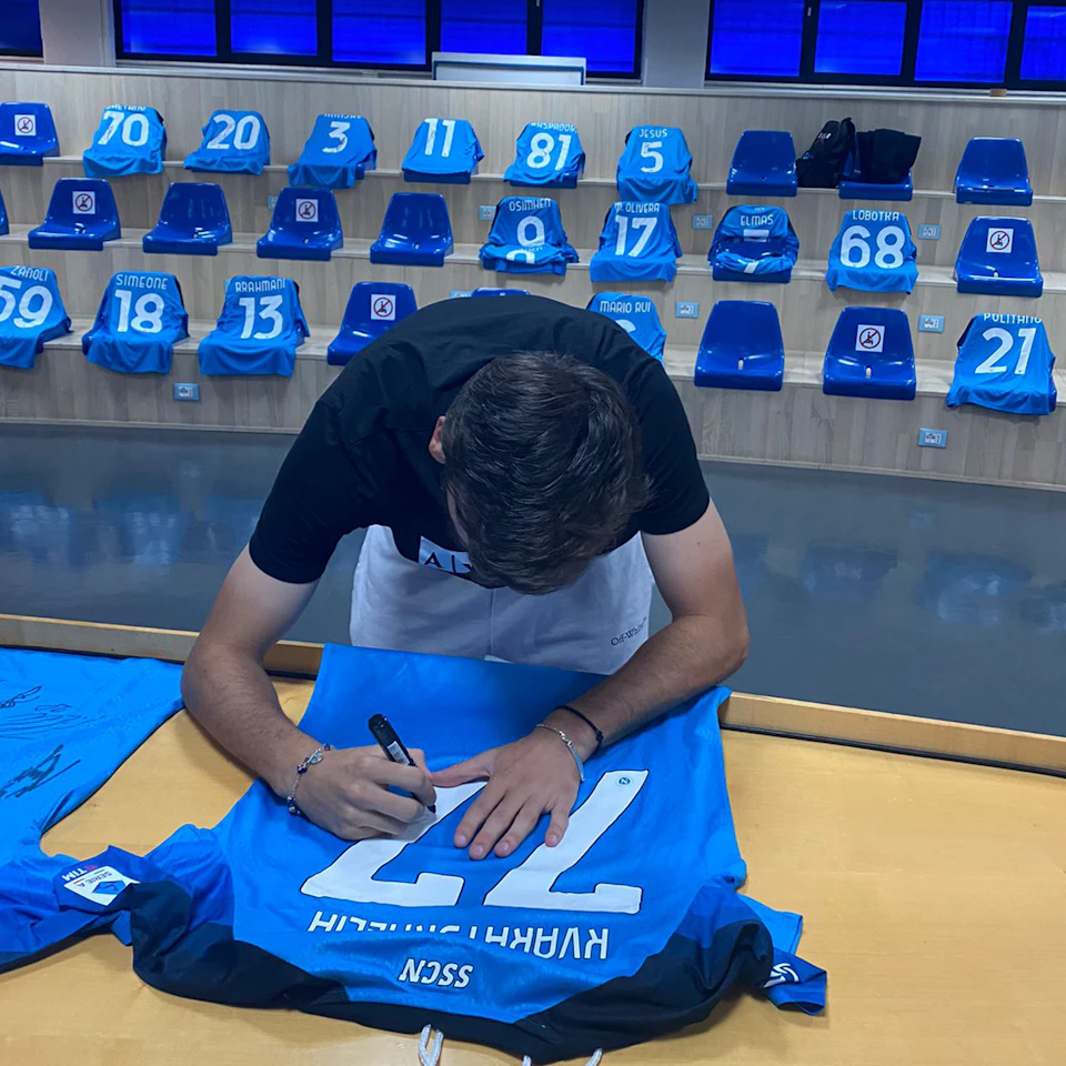 Khvicha Kvaratskhelia SSC Napoli jersey