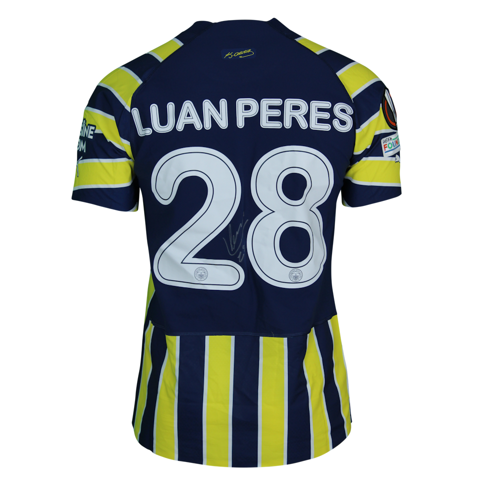 Luan Peres Petroni Fenerbahçe shirt