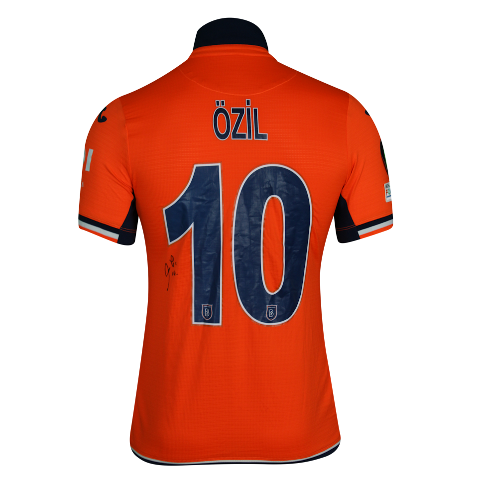 Mesut Özil İstanbul Başakşehir shirt