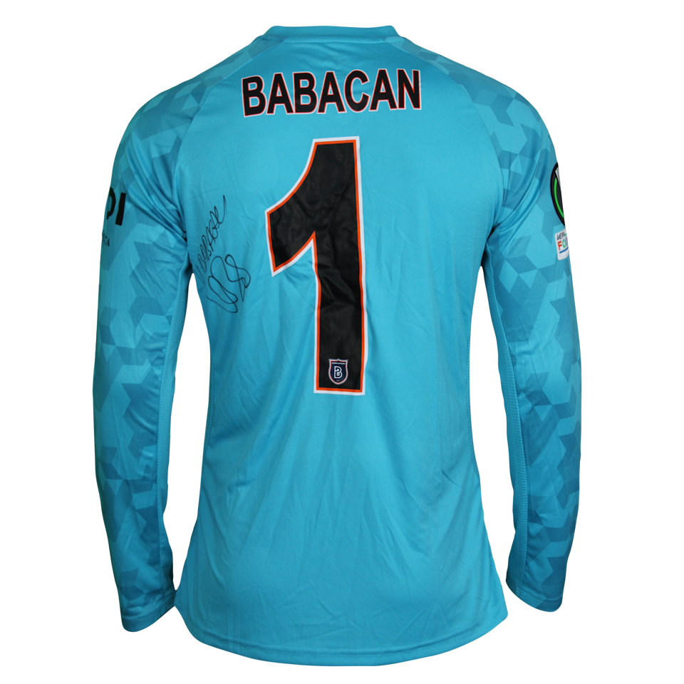 Volkan Babacan İstanbul Başakşehir shirt