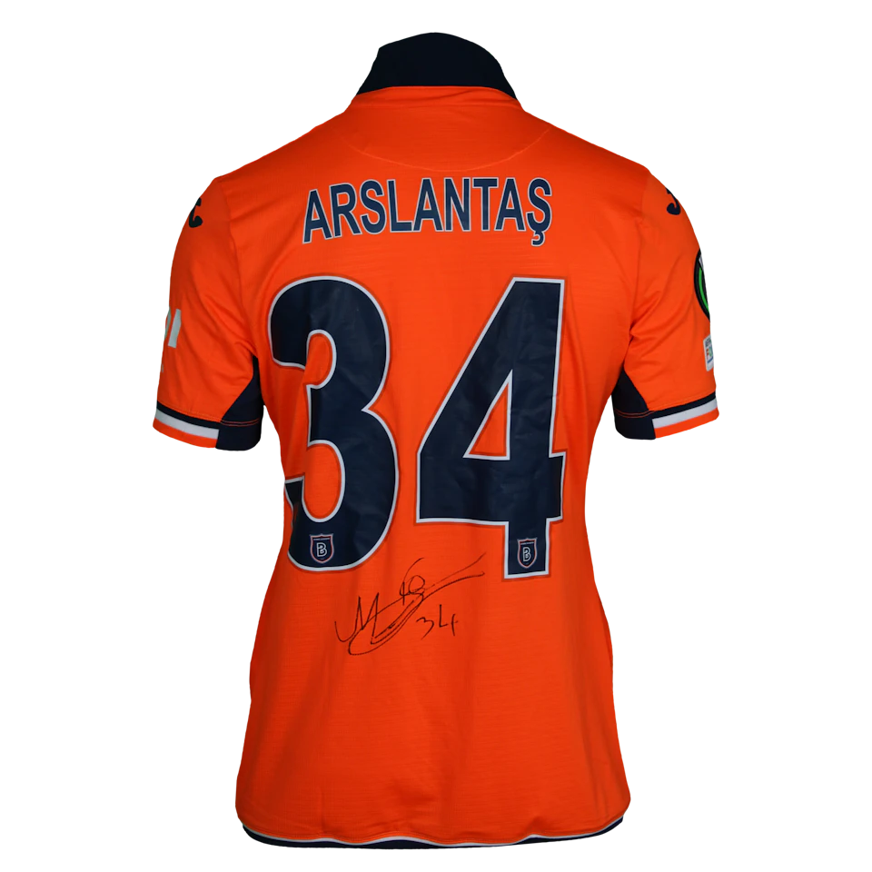 Camisola de Muhammet Arslantaş, İstanbul Başakşehir