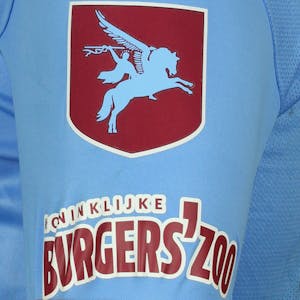 Maximilian Wittek Vitesse shirt