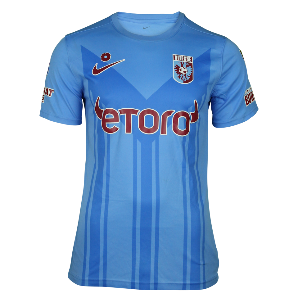 Maximilian Wittek Vitesse shirt