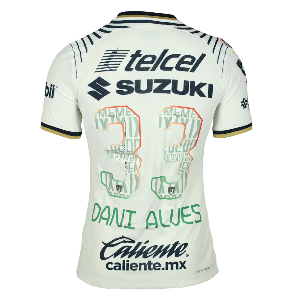 Daniel Alves da Silva Pumas shirt