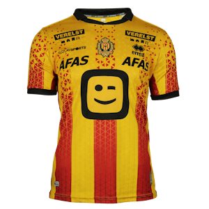 Sandy Walsh  KV Mechelen shirt