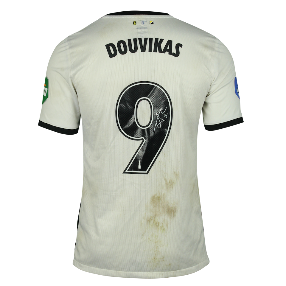 Anastasios Douvikas FC Utrecht shirt