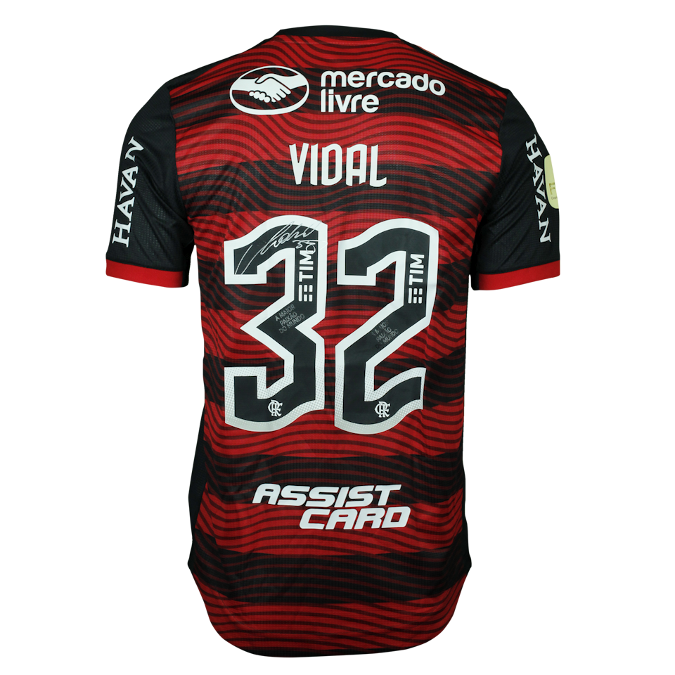 Arturo Vidal Flamengo shirt