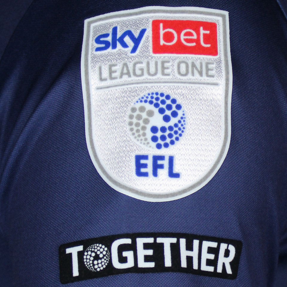 Shirt van Jack Grimmer Wycombe Wanderers