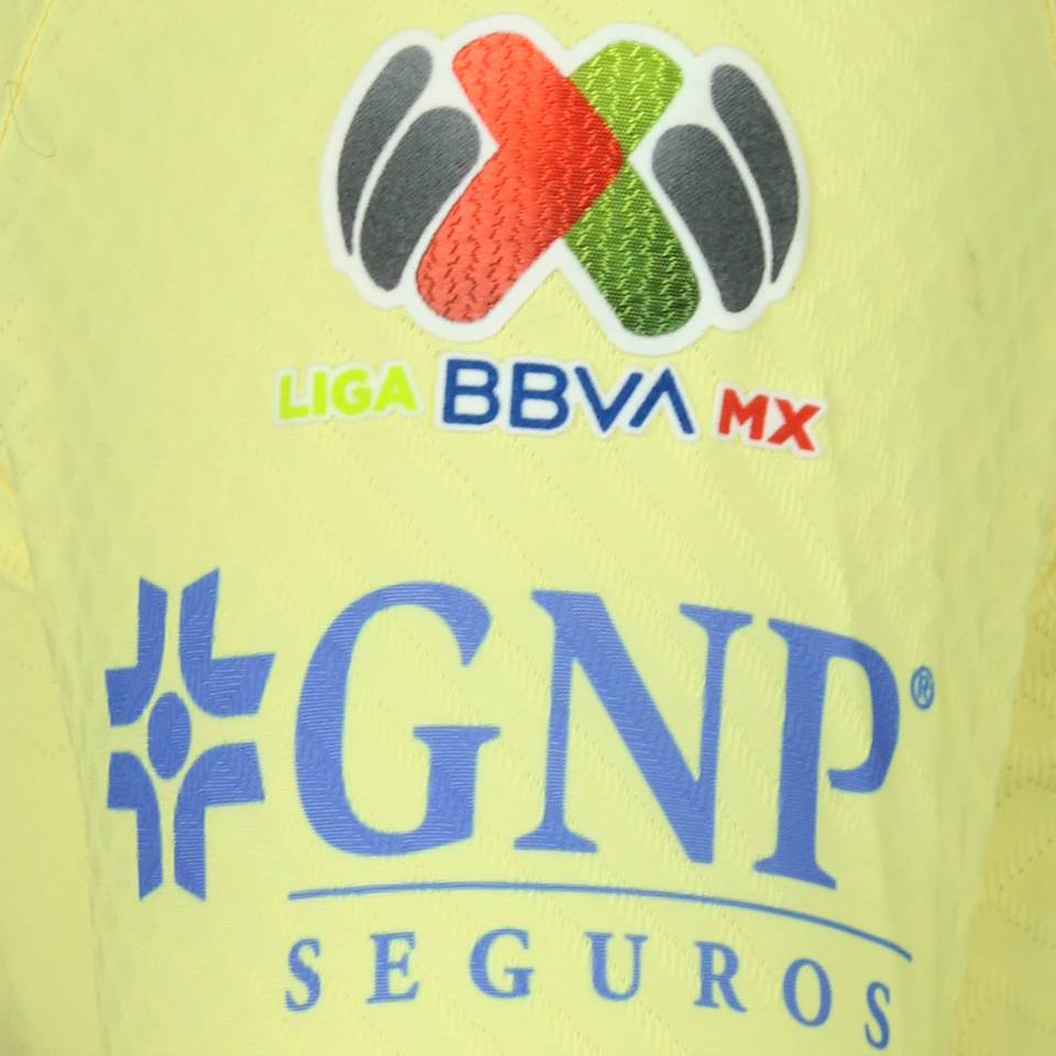 Salvador Reyes Club América shirt