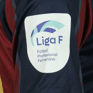 Paula Tomás Levante Femenino shirt