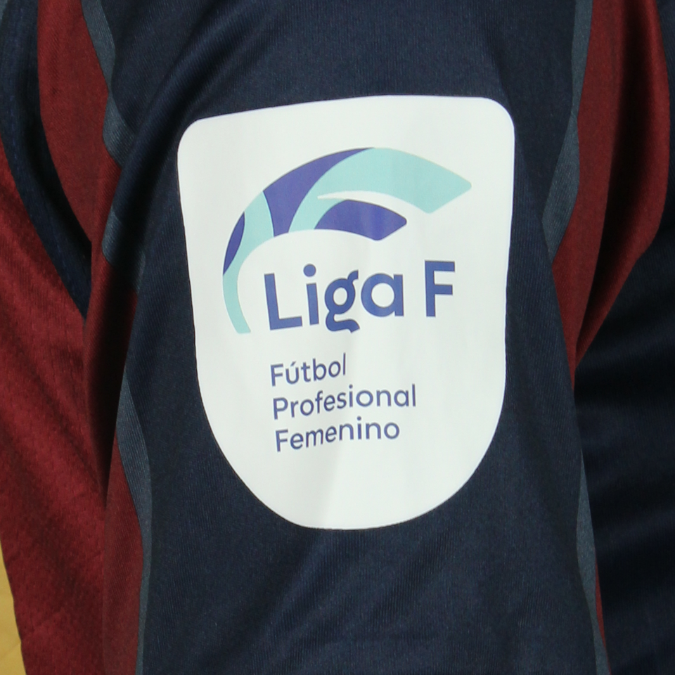 Paula Tomás Levante Femenino shirt