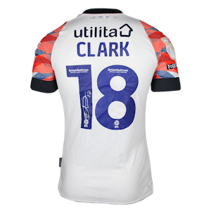 Jordan Clark Luton Town forması
