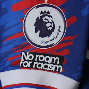 Luka Milivojević Crystal Palace camisa.