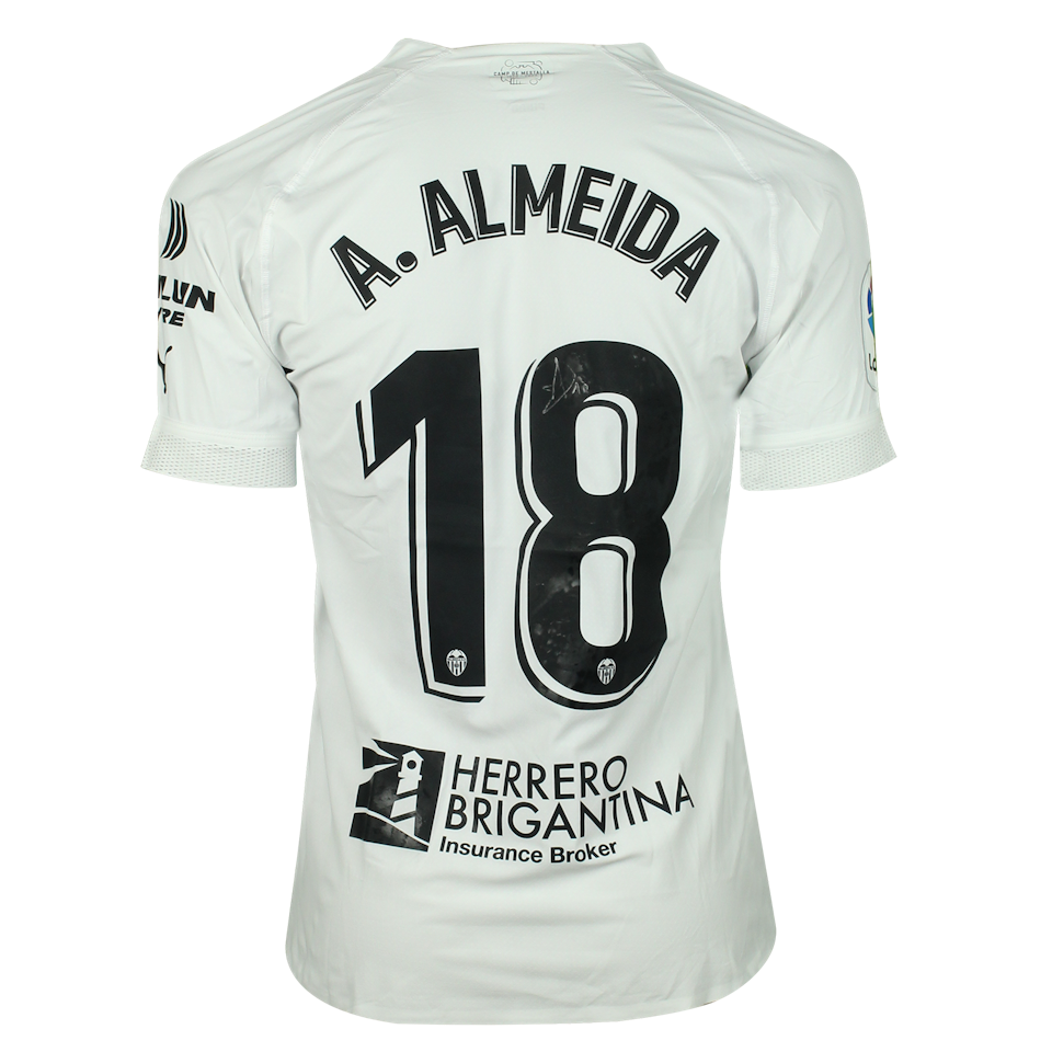 André Almeida Valencia CF shirt