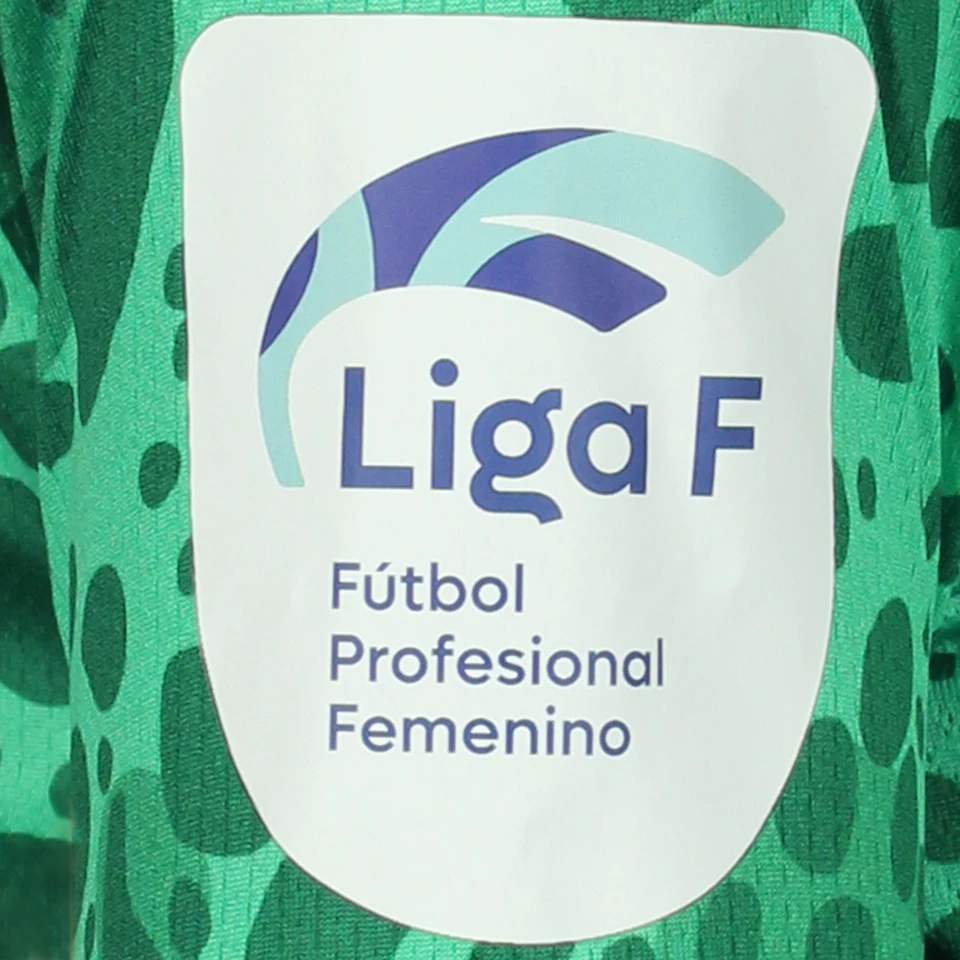 来自Levante Femenino的Paula Fernández球衣