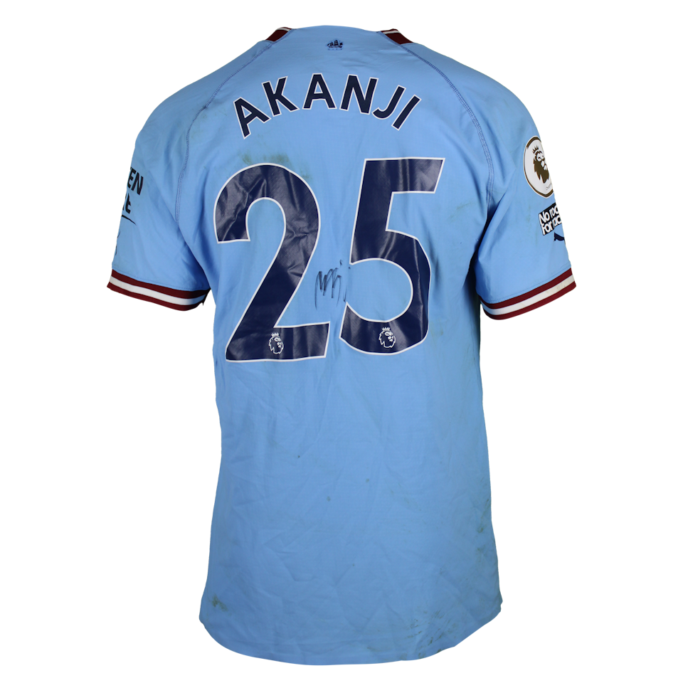 Manuel Akanji Manchester City forması