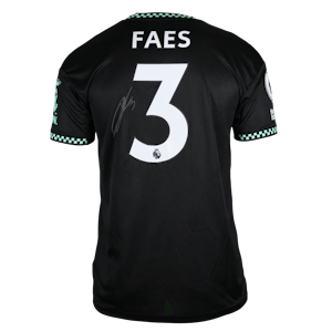Leicester City 팀의 Wout Faes 셔츠