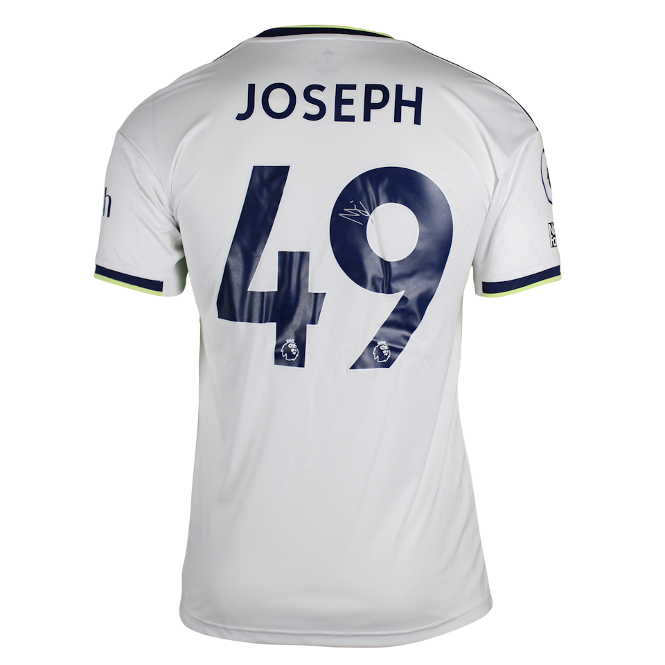 Mateo Joseph Fernández Regatillo Leeds United shirt