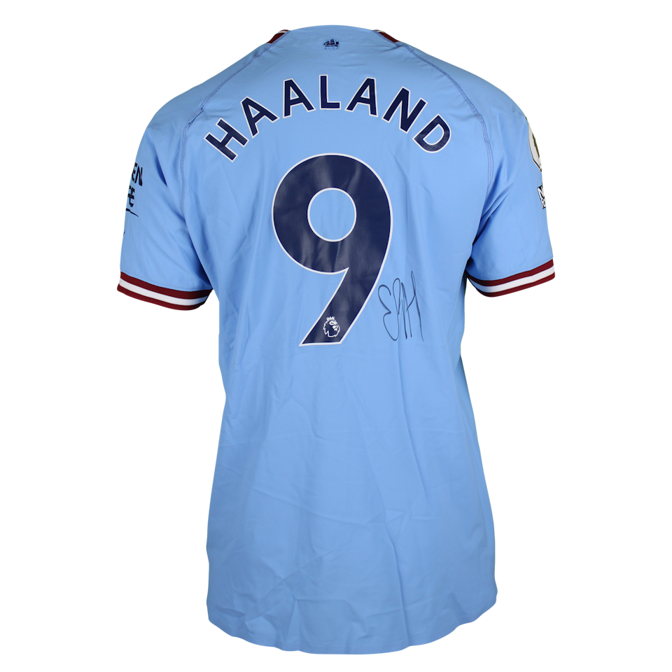 Erling Haaland Manchester City shirt